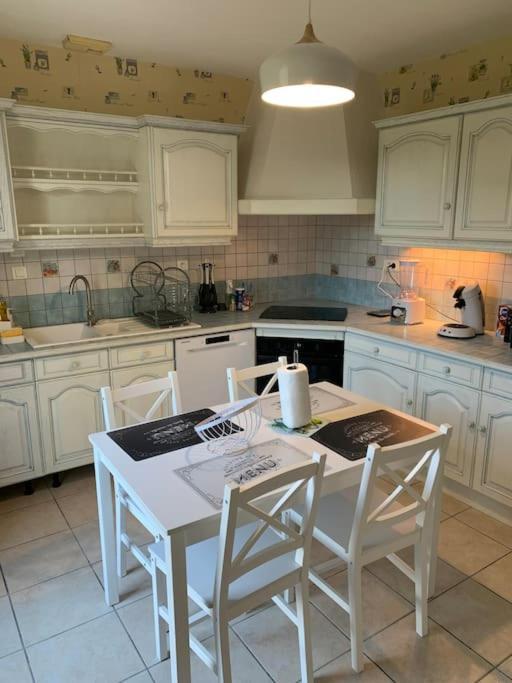 Gite 3 Etoiles Les Gourlines Avec Balneo, Veranda, Piscine Et Garage Avermes Exterior foto