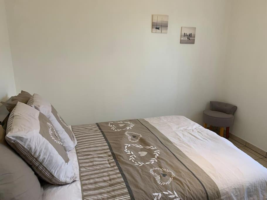 Gite 3 Etoiles Les Gourlines Avec Balneo, Veranda, Piscine Et Garage Avermes Exterior foto